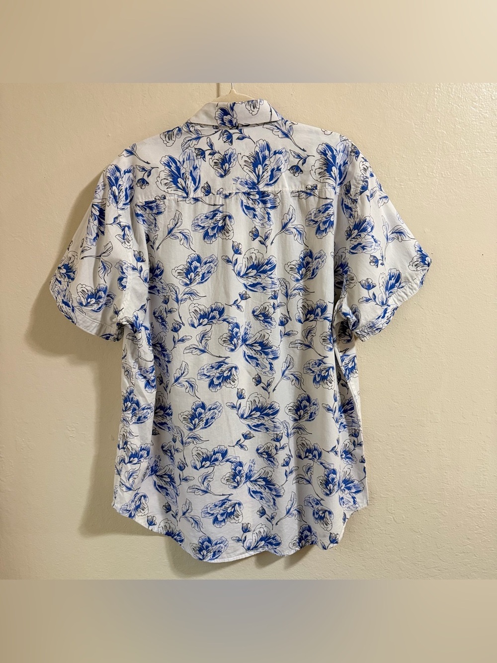 Robert Graham Spencerville Floral Shirt M White‎ Blue Flower Cotton Short Sleeve - Picture 9 of 10